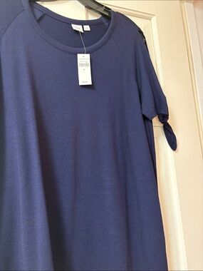 GAP Navy Short-Sleeve Tee with Sleeve Tie
